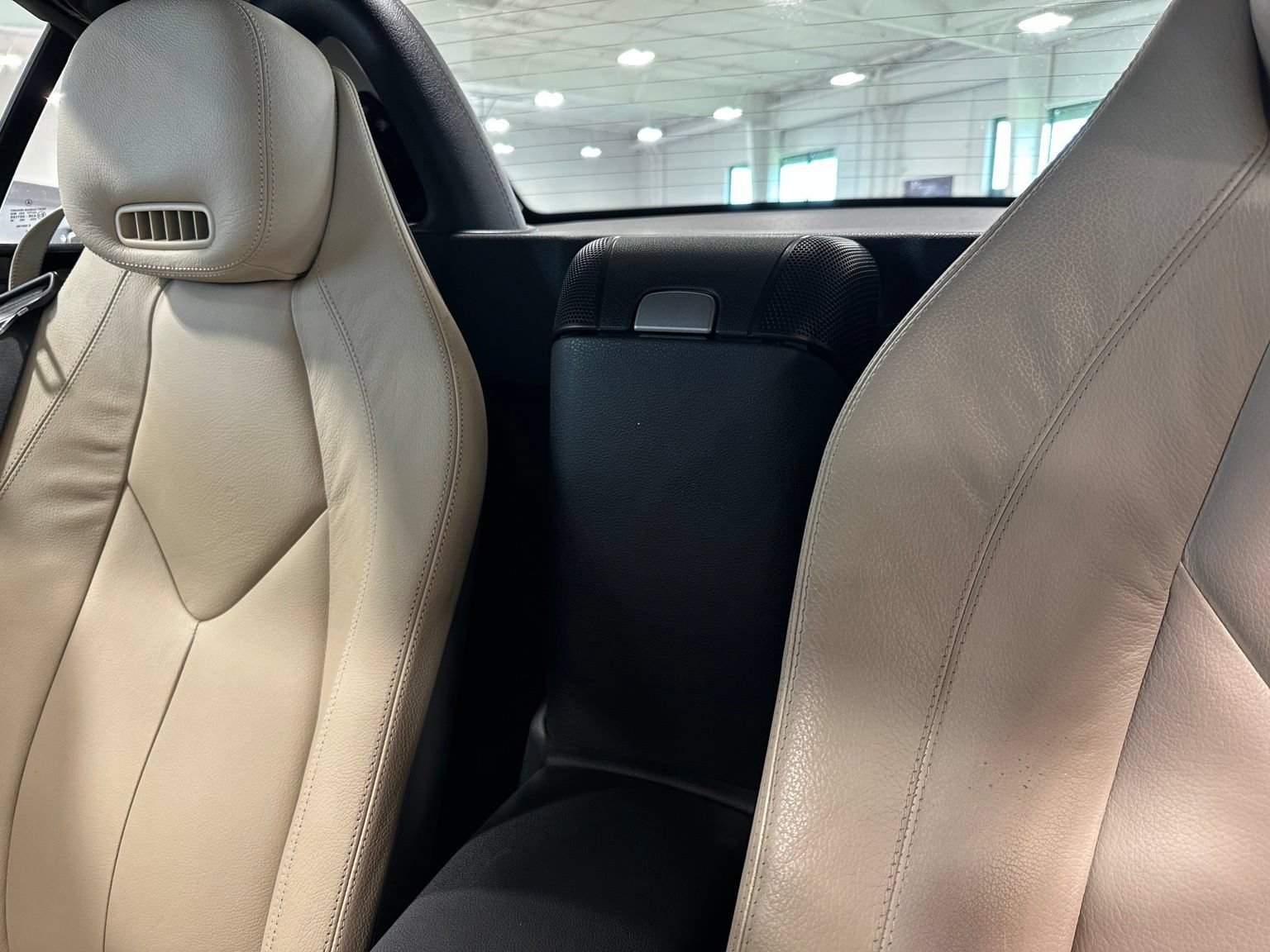 Used 2011 Mercedes-Benz SLK 300 image 29