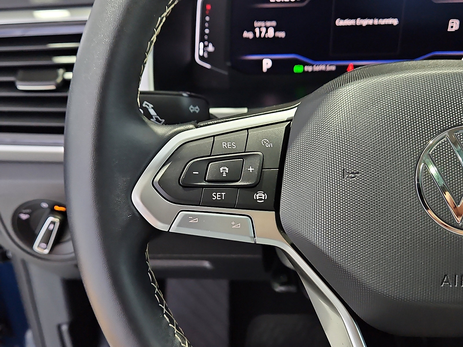 Certified 2023 Volkswagen Atlas SE w/ Panoramic Sunroof Package image 17