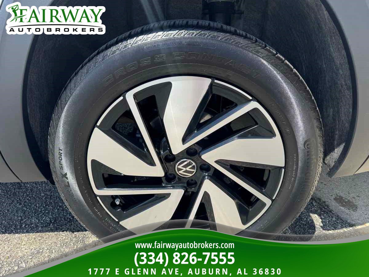 Used 2025 Volkswagen Atlas SE AWD/4WD image 34