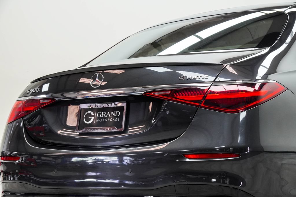 Used 2022 Mercedes-Benz S 500 4MATIC w/ AMG Line Package image 12