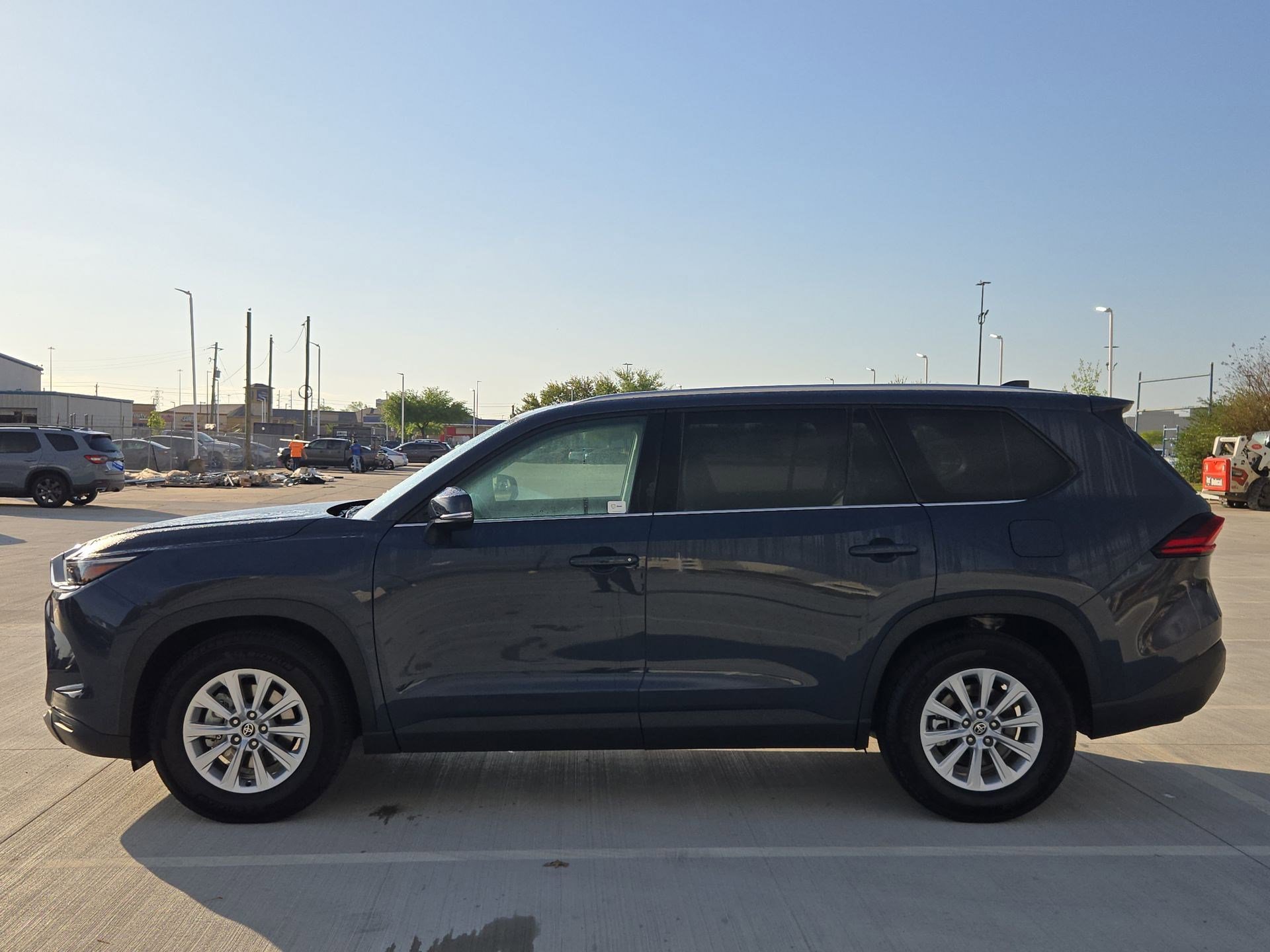 Used 2025 Toyota Grand Highlander FWD image 7