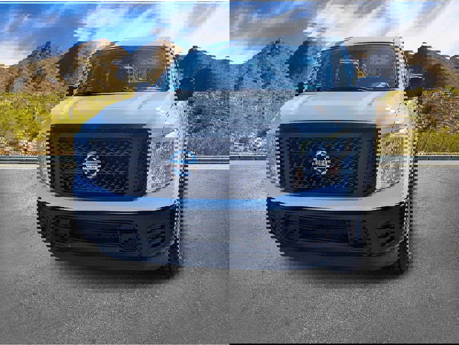 Used 2017 Nissan Titan S image 11