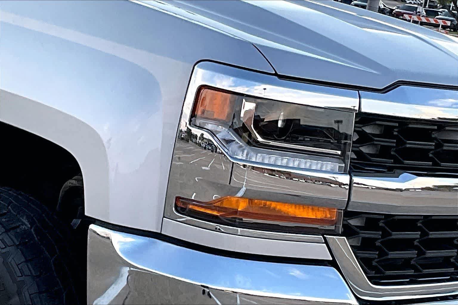 Used 2016 Chevrolet Silverado 1500 LT AWD/4WD image 28