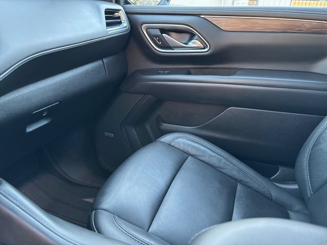 Used 2021 Chevrolet Tahoe Z71 w/ Luxury Package AWD/4WD image 18