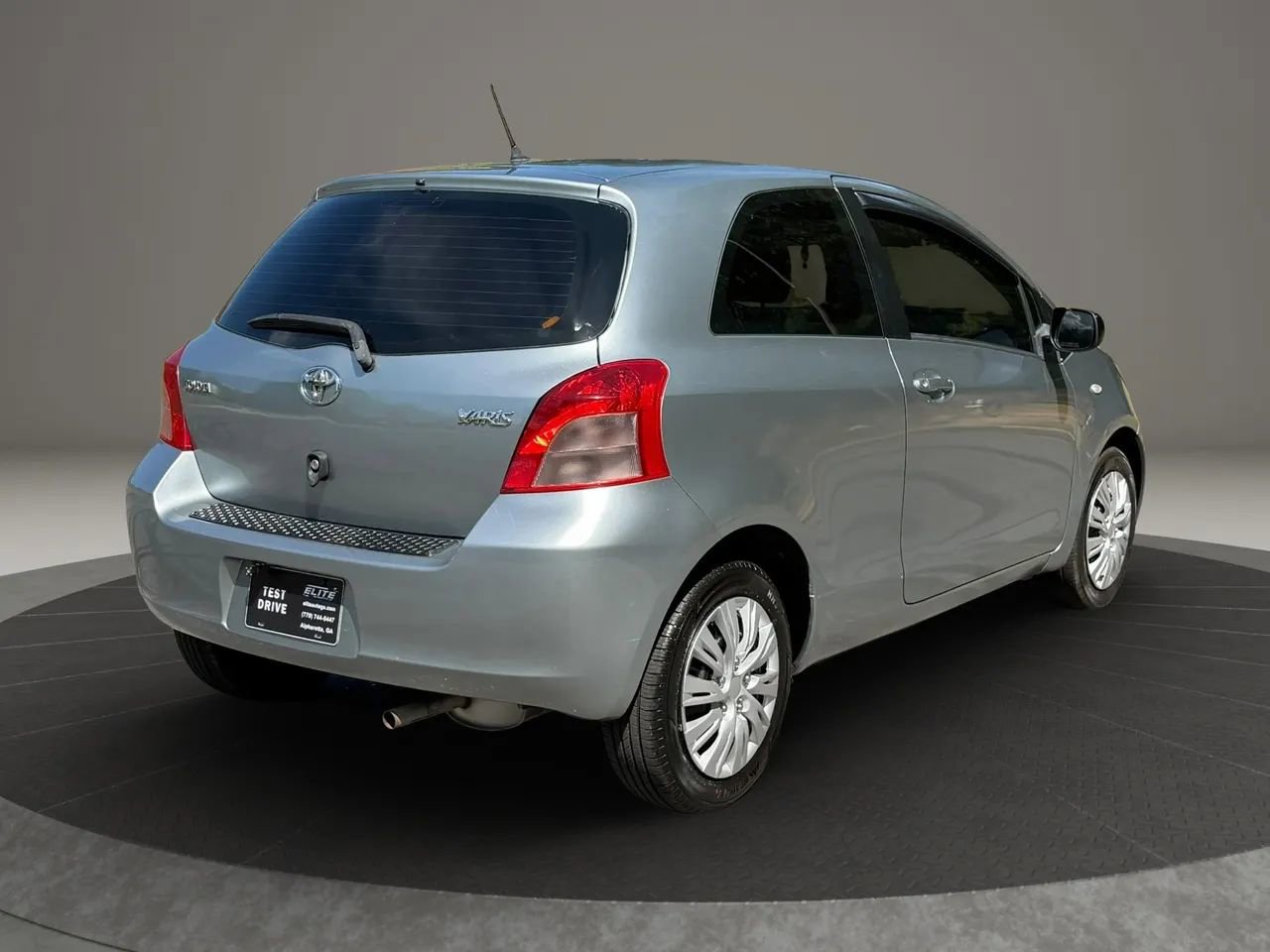 Used 2007 Toyota Yaris 2-Door Hatchback FWD image 6