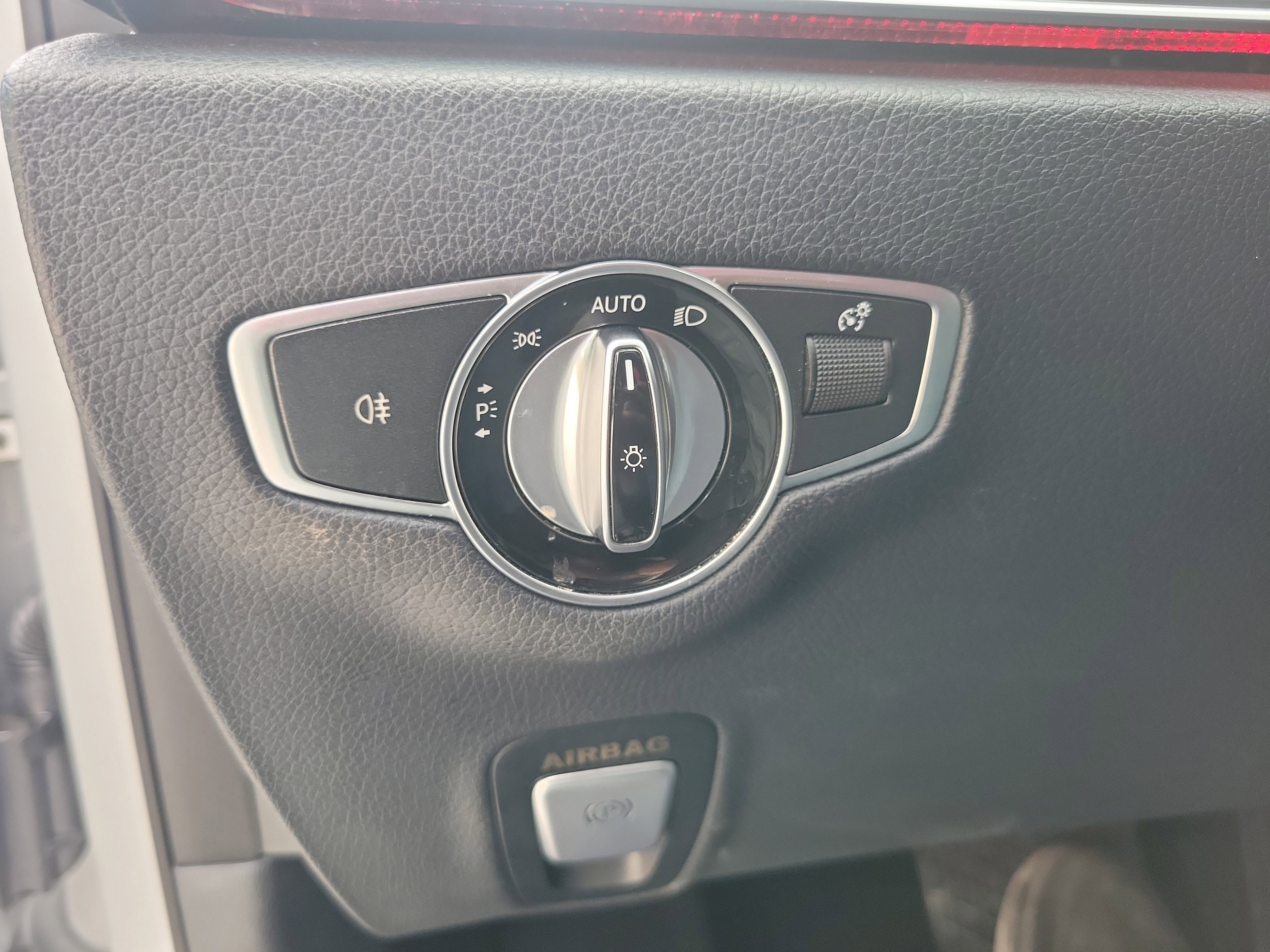 Used 2017 Mercedes-Benz E 300 4MATIC image 29