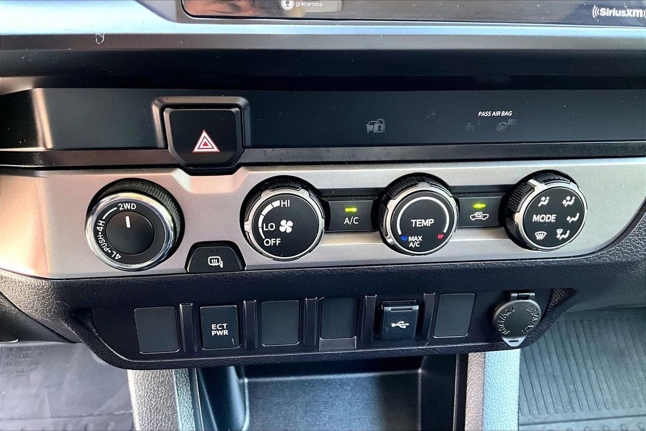 Used 2020 Toyota Tacoma SR AWD/4WD image 23