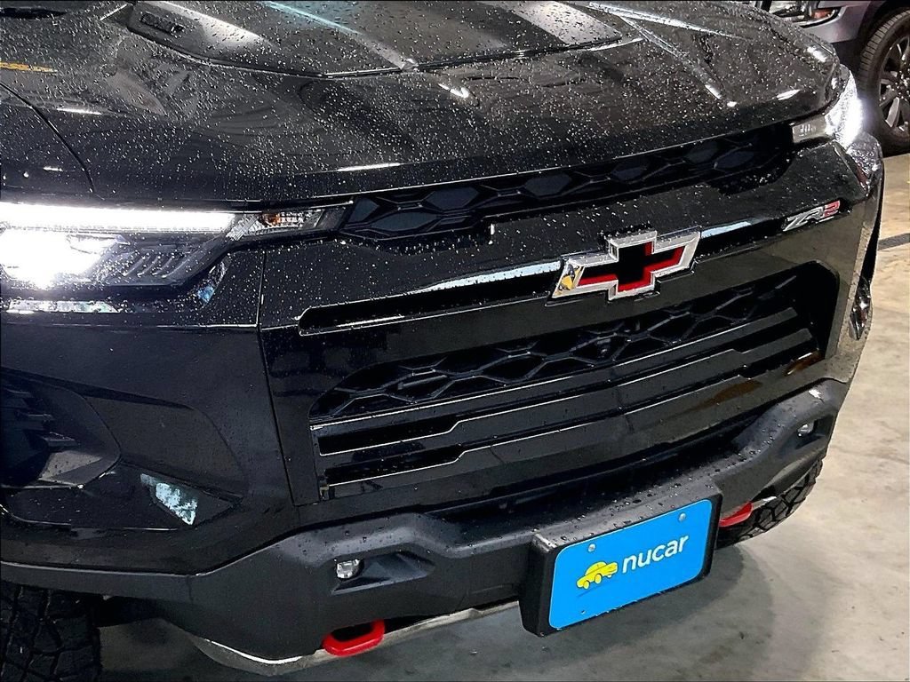 Used 2025 Chevrolet Colorado ZR2 w/ Technology Package AWD/4WD image 33