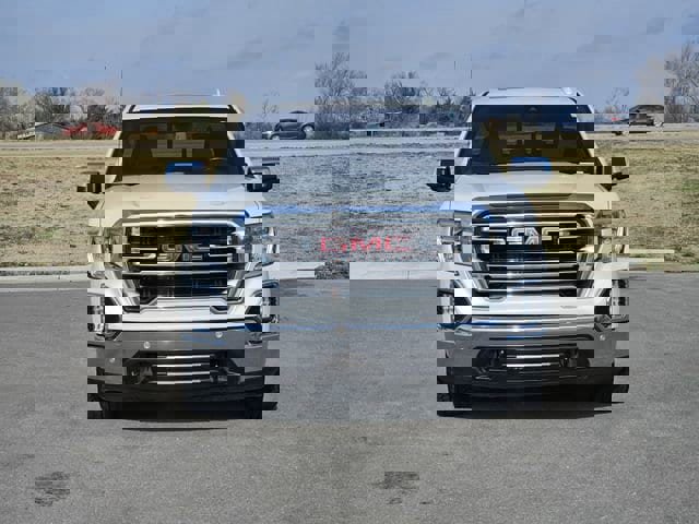 Used 2020 GMC Sierra 1500 SLT image 2