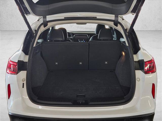 Used 2020 INFINITI QX50 Luxe w/ Navigation Package FWD image 6