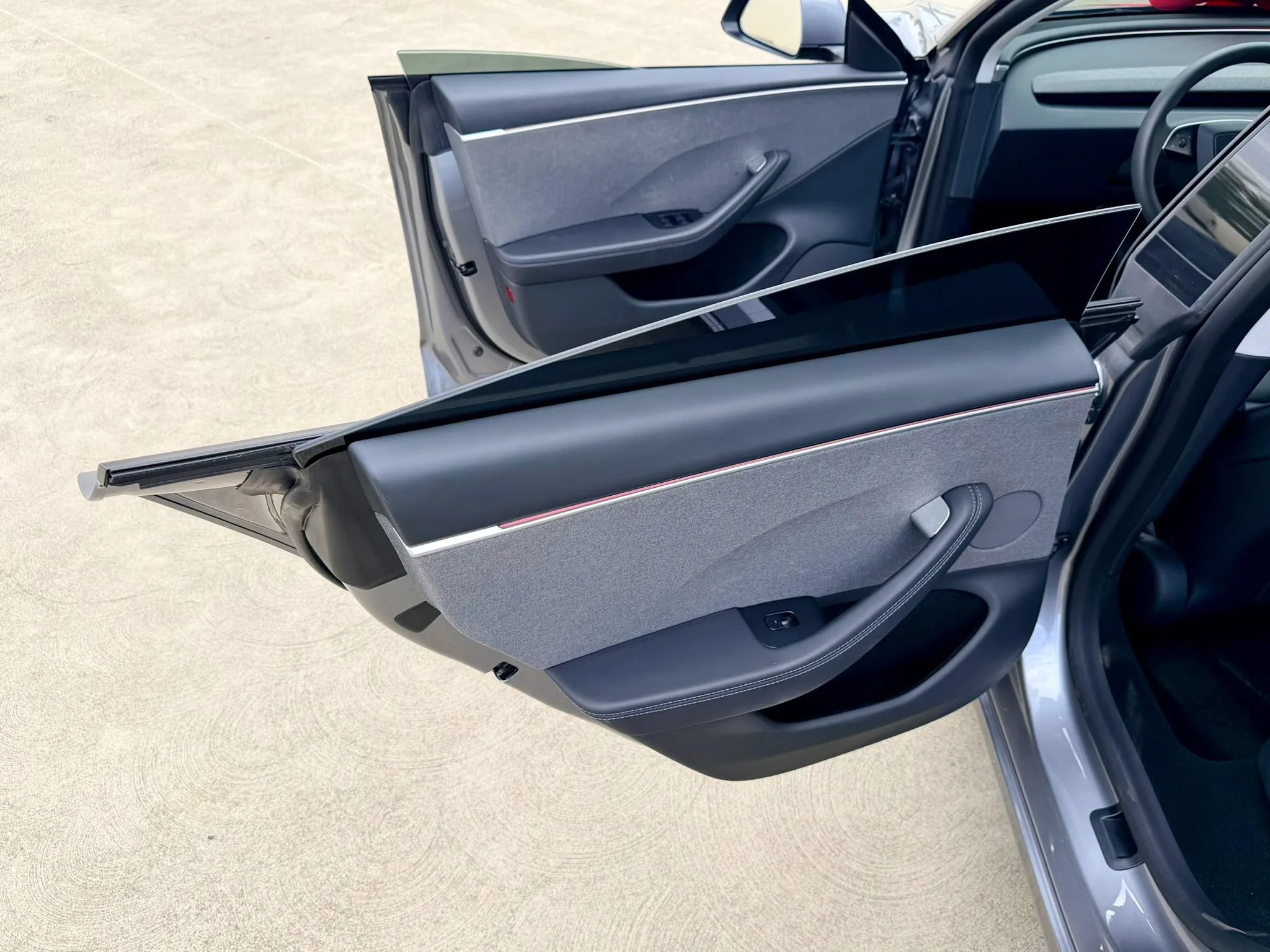 Used 2025 Tesla Model 3 Long Range RWD image 35