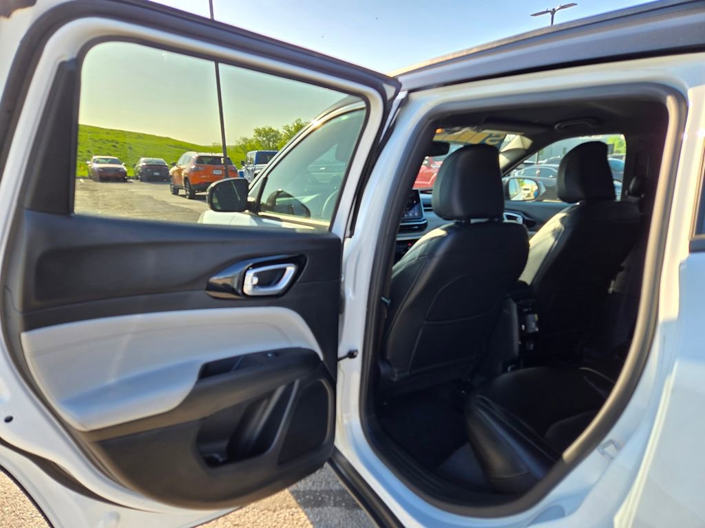 Used 2023 Jeep Compass Limited AWD/4WD image 26