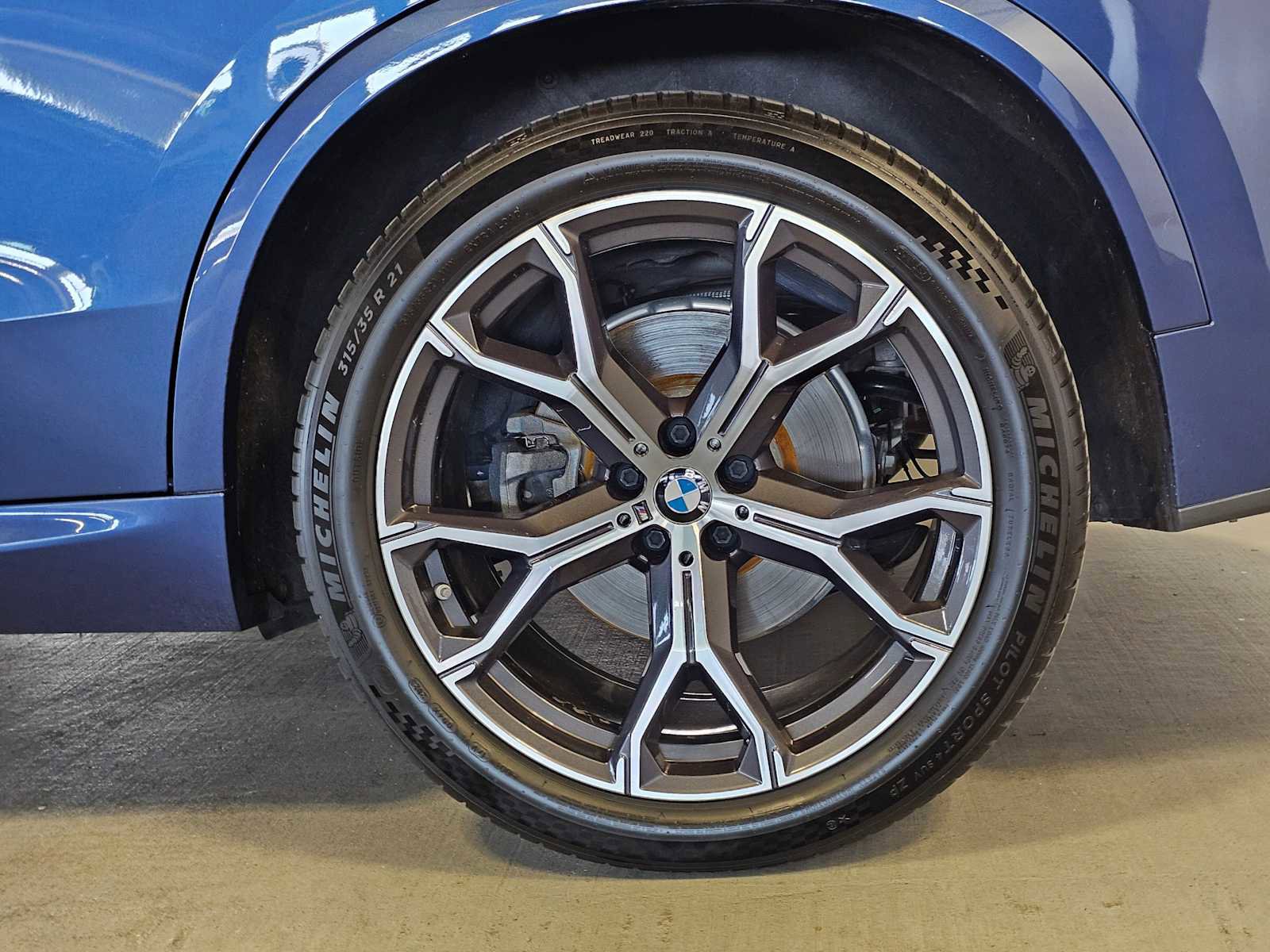 Used 2019 BMW X5 xDrive40i w/ M Sport Package AWD/4WD image 8