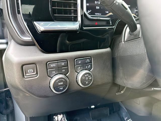 Used 2024 GMC Sierra 3500 SLE w/ SLE Convenience Package AWD/4WD image 19