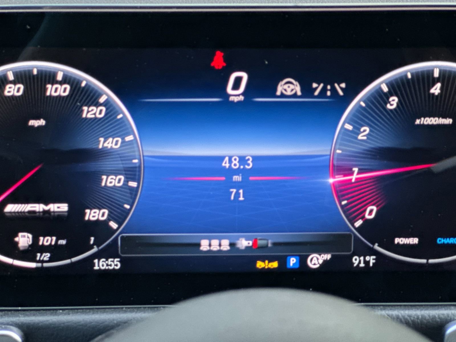 Used 2024 Mercedes-Benz GLB 35 AMG 4MATIC image 30