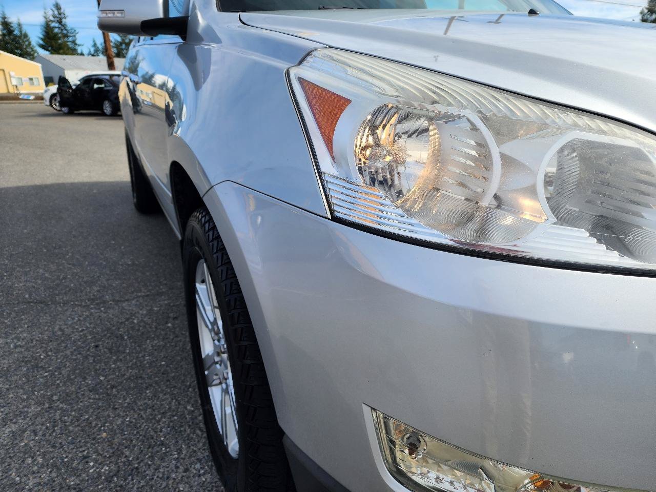 Used 2012 Chevrolet Traverse LT AWD/4WD image 32
