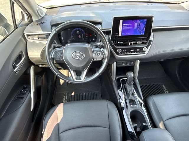 Used 2023 Toyota Corolla Cross XLE w/ Convenience Package FWD image 23