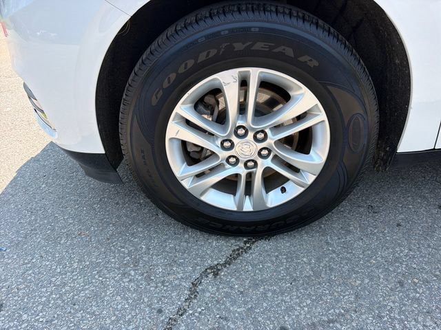 Used 2019 Buick Enclave Essence AWD/4WD image 32