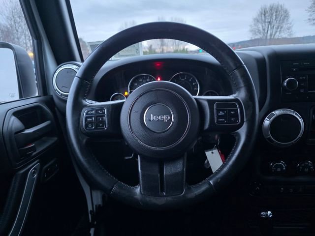 Used 2017 Jeep Wrangler Unlimited Sahara w/ Connectivity Group image 22