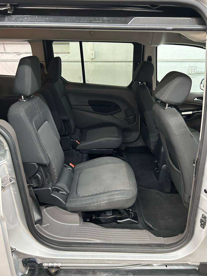 Used 2019 Ford Transit Connect XLT image 33