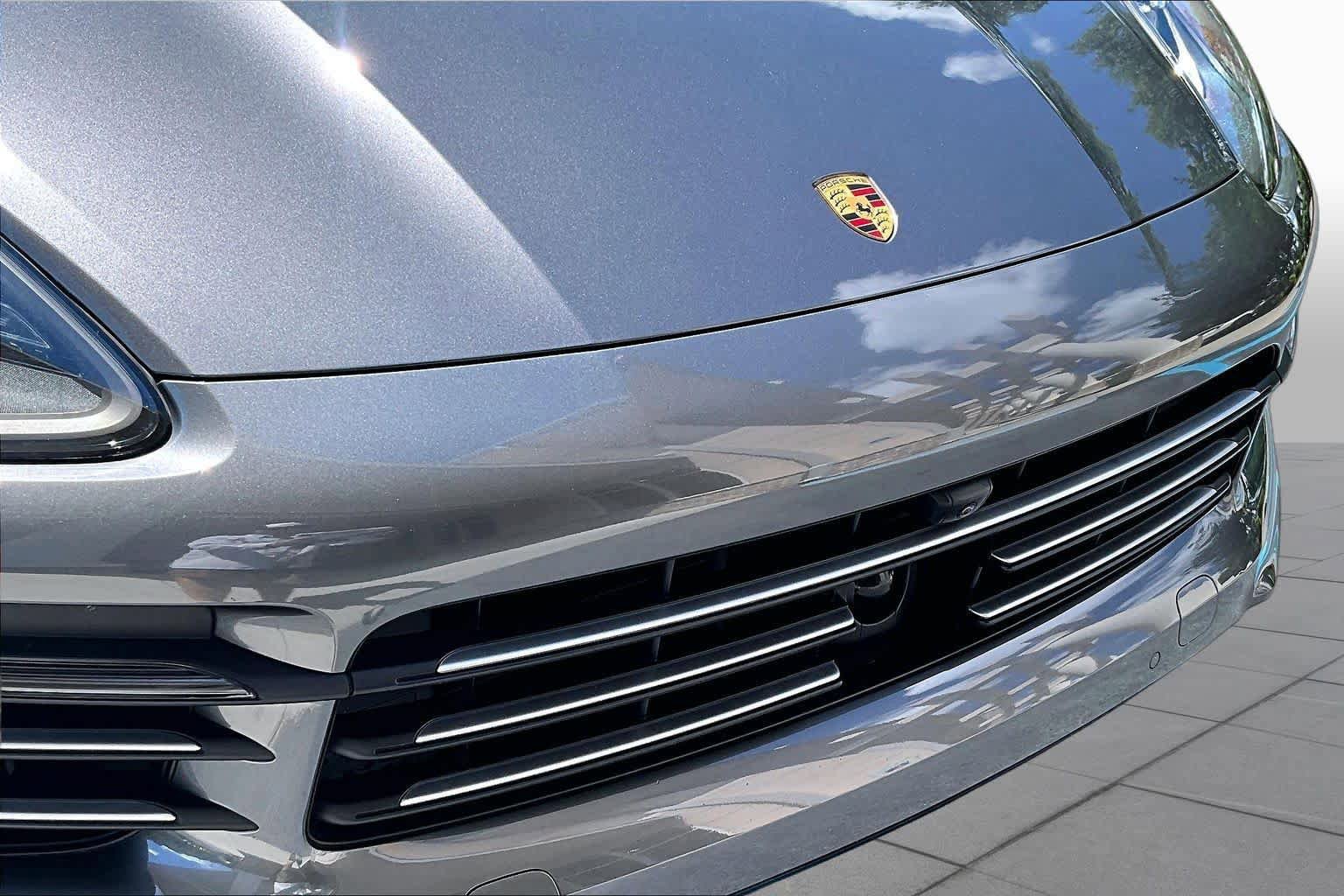 Used 2023 Porsche Cayenne Platinum Edition AWD/4WD image 29