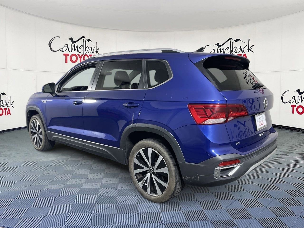 Used 2024 Volkswagen Taos SE FWD image 6