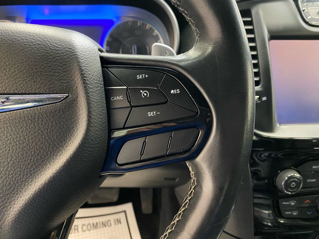 Used 2021 Chrysler 300 S image 28