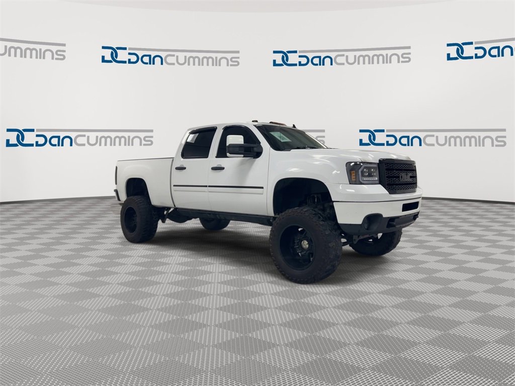 Used 2014 GMC Sierra 2500 Denali image 2