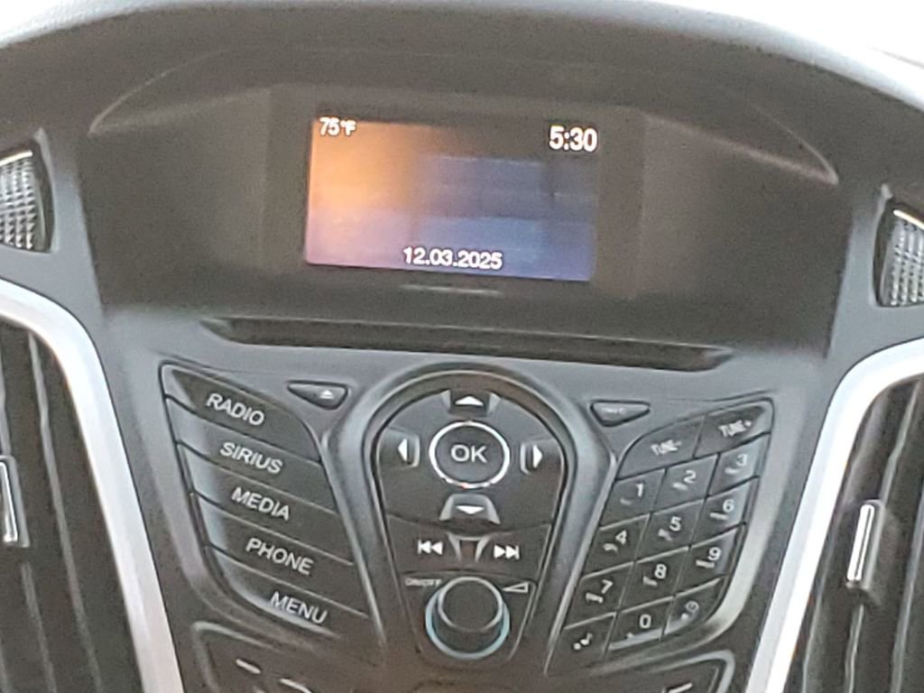 Used 2014 Ford Focus SE w/ Equipment Group 201A image 27