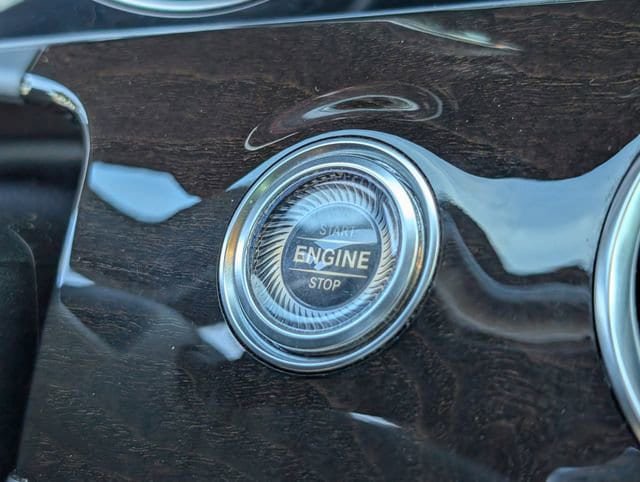 Used 2018 Mercedes-Benz E 300 4MATIC image 19
