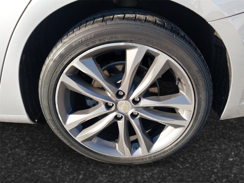 Used 2020 Chevrolet Malibu Premier image 12