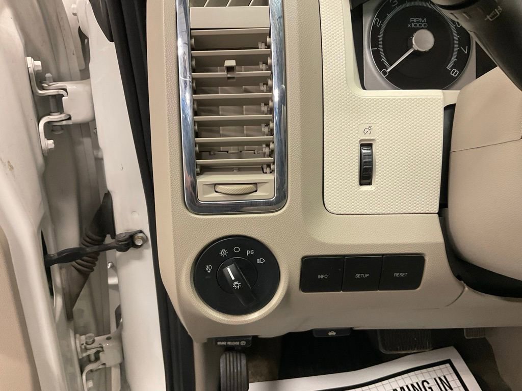 Used 2009 Mercury Mariner Premier image 13