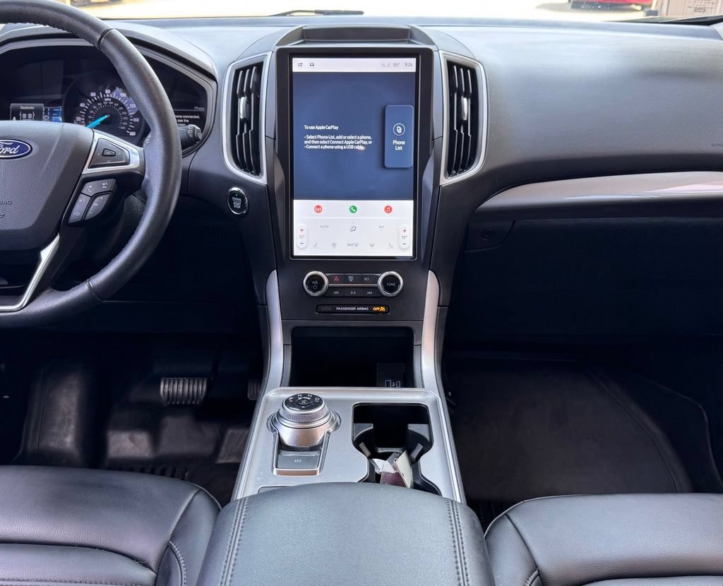 Used 2024 Ford Edge SEL w/ Convenience Package AWD/4WD image 3