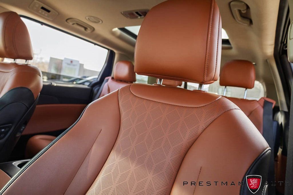 Used 2025 Kia Carnival SX image 18