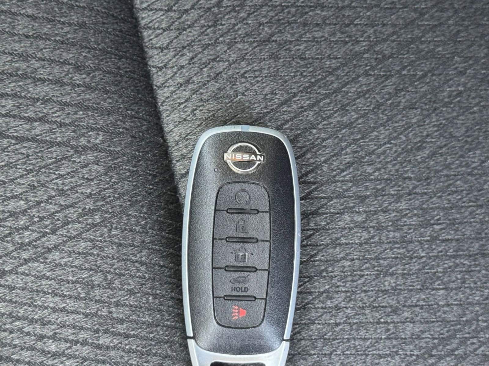 Used 2025 Nissan Rogue SV AWD/4WD image 27
