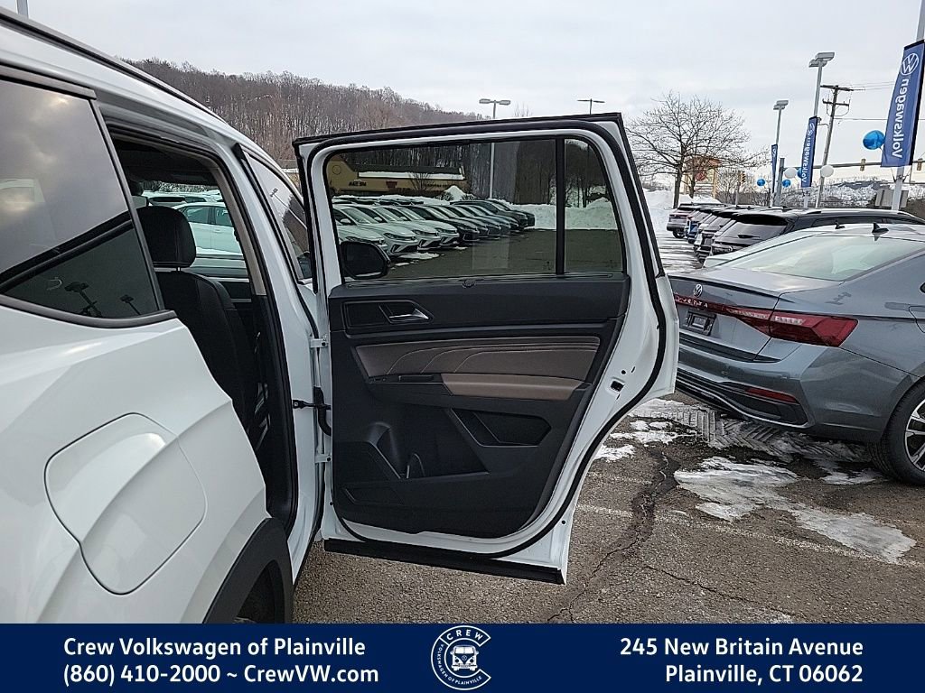 Certified 2023 Volkswagen Atlas SEL R-Line image 45