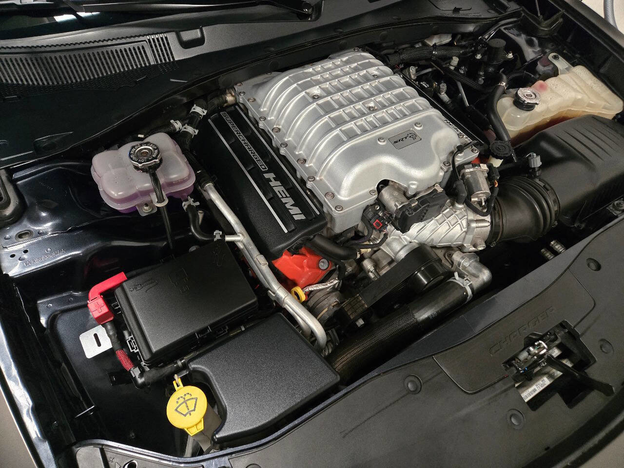 Used 2019 Dodge Charger SRT Hellcat w/ Navigation & Travel Group RWD image 20