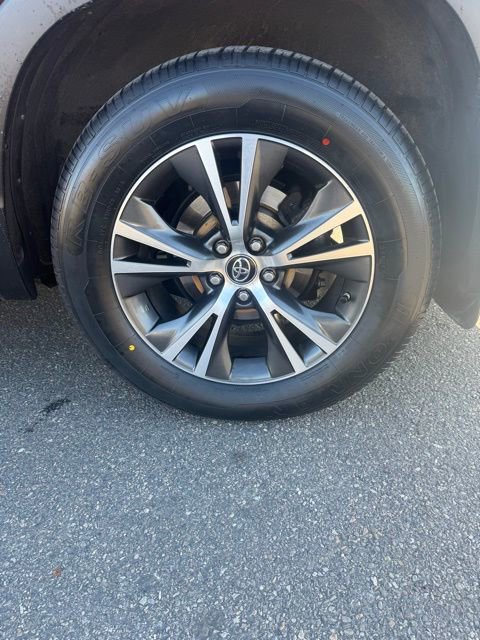 Used 2016 Toyota Highlander XLE image 13