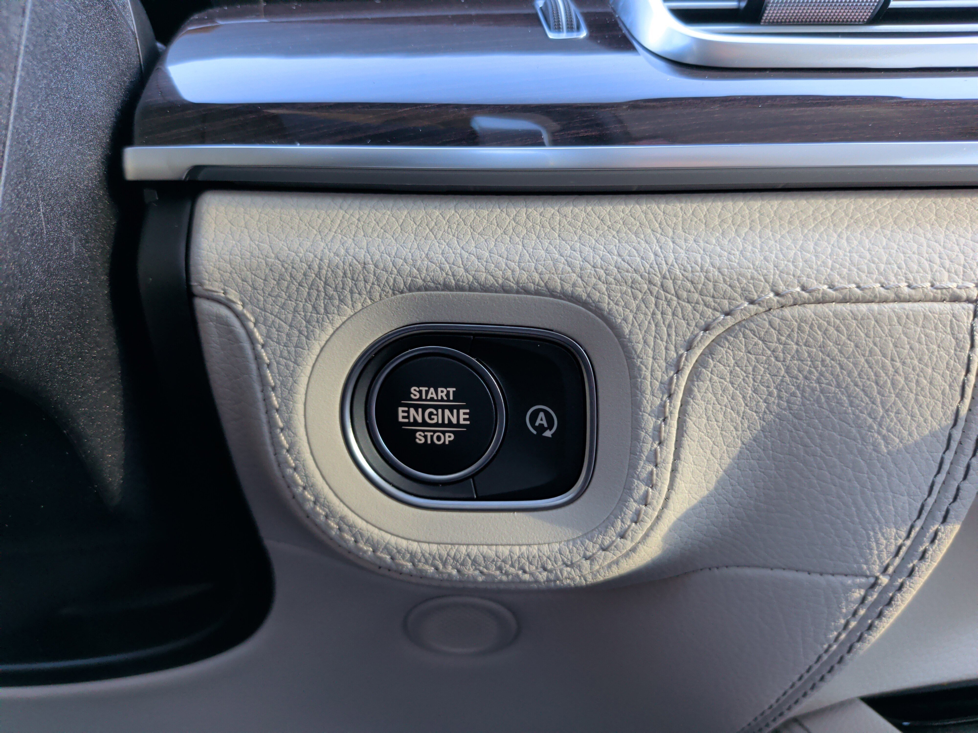 Used 2025 Mercedes-Benz GLS 450 4MATIC image 26