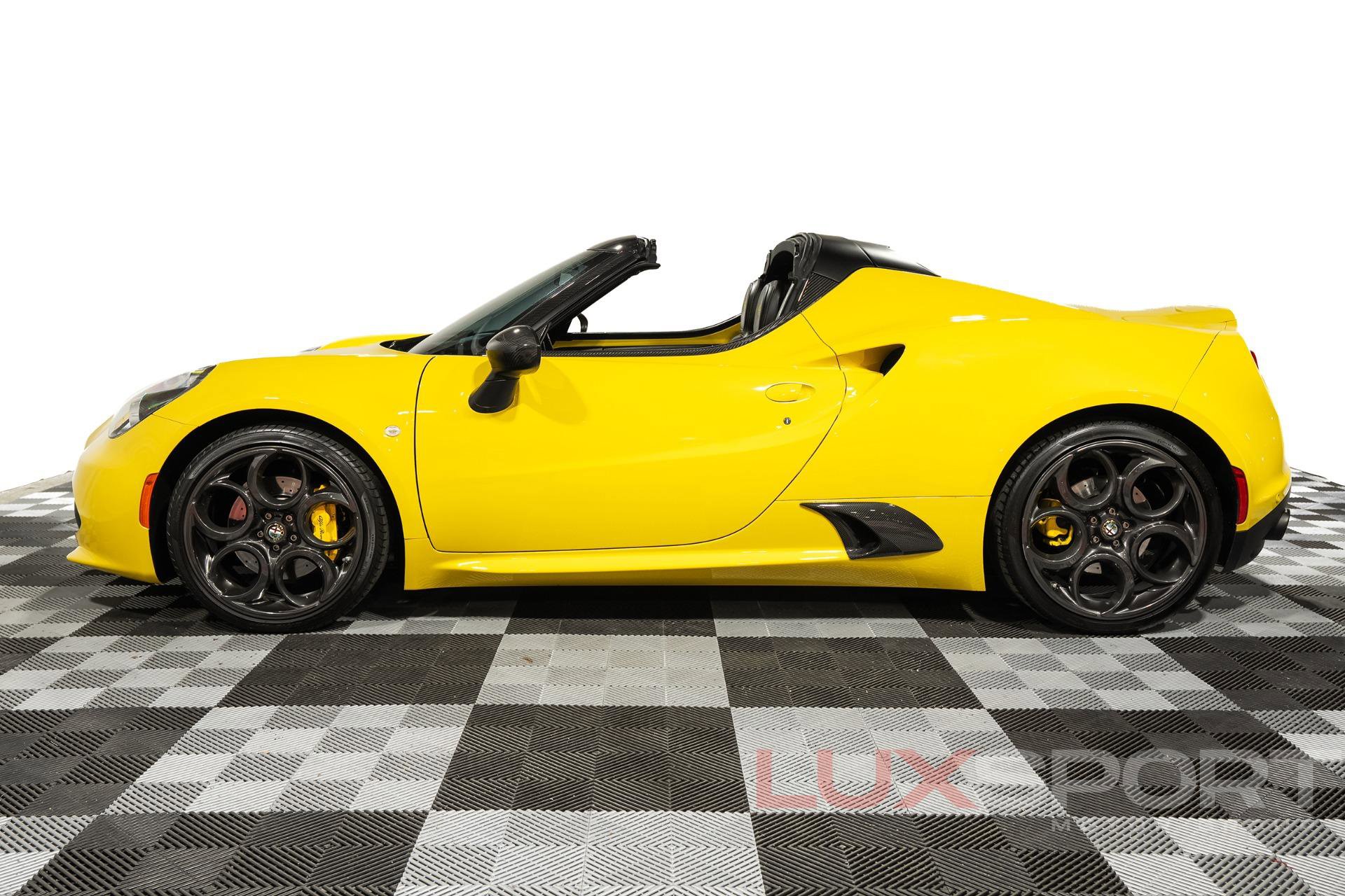 Used 2016 Alfa Romeo 4C Spider RWD image 11