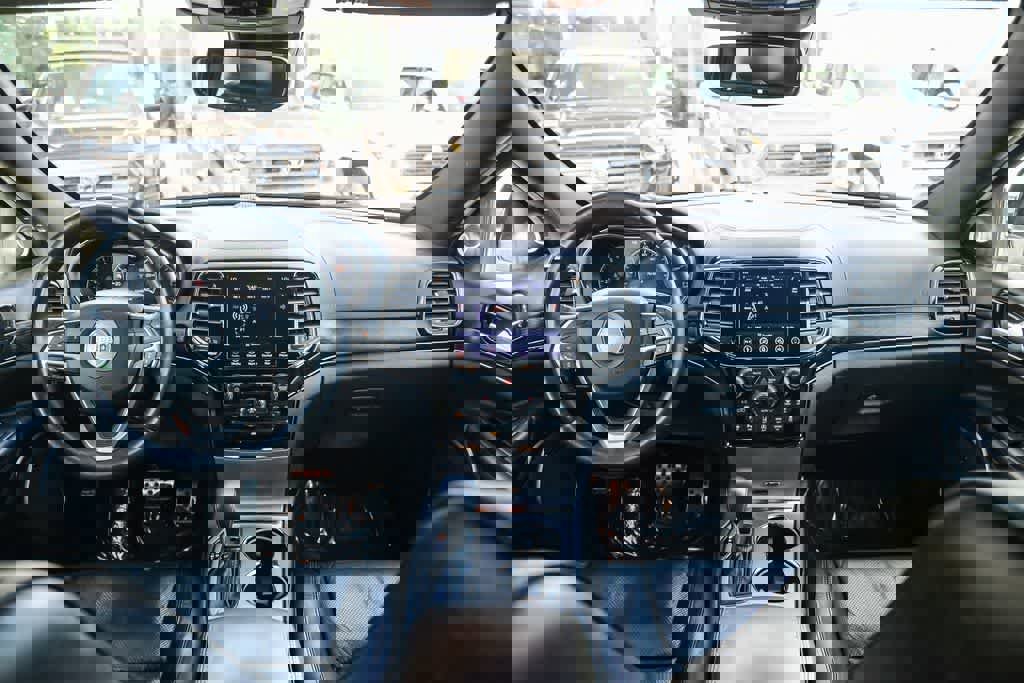 Used 2019 Jeep Grand Cherokee High Altitude image 14