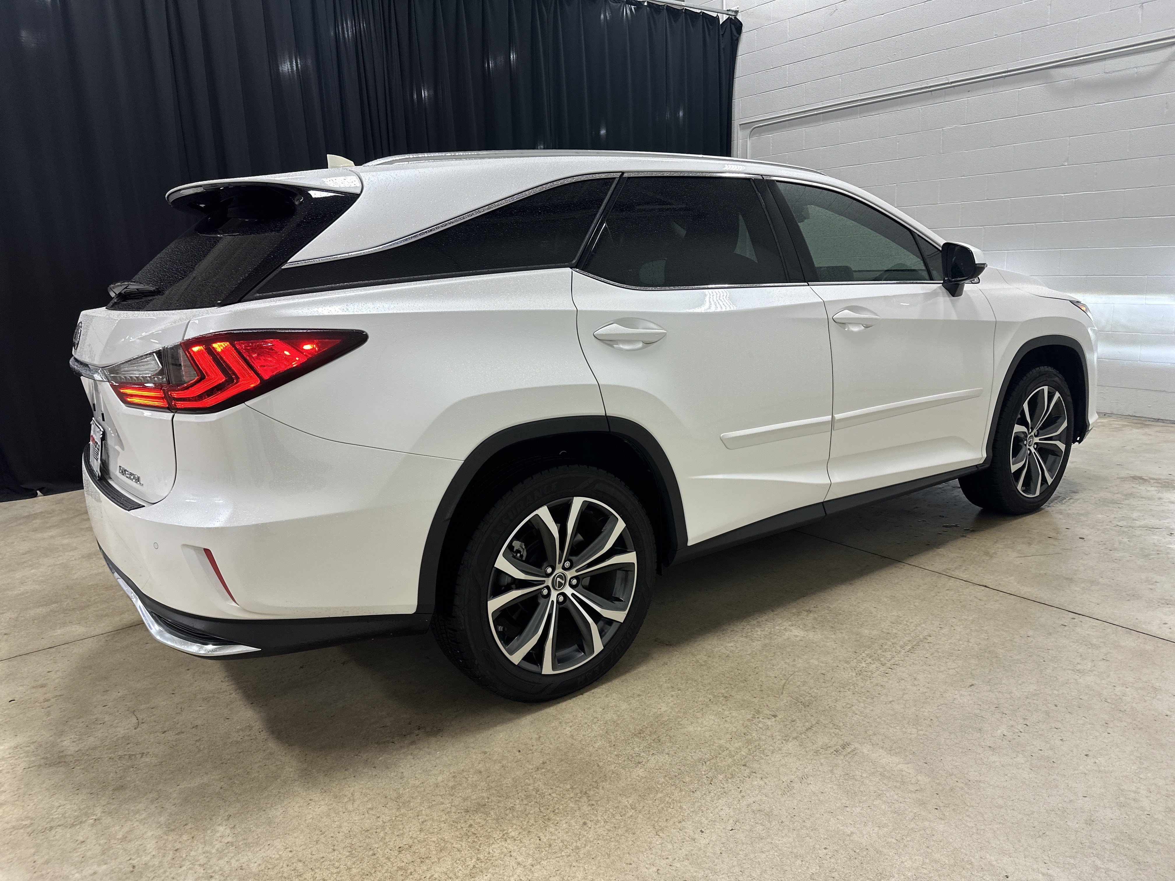 Used 2018 Lexus RX 350L AWD w/ Premium Package image 12