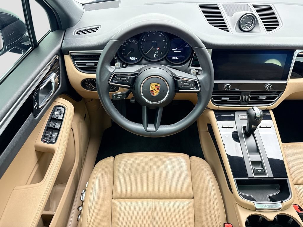 Used 2022 Porsche Macan AWD/4WD image 10