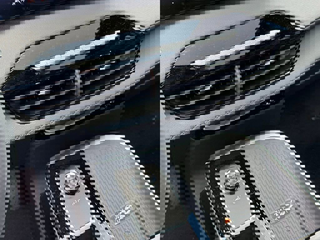 New 2025 Buick Enclave Sport Touring w/ Super Cruise Package image 31