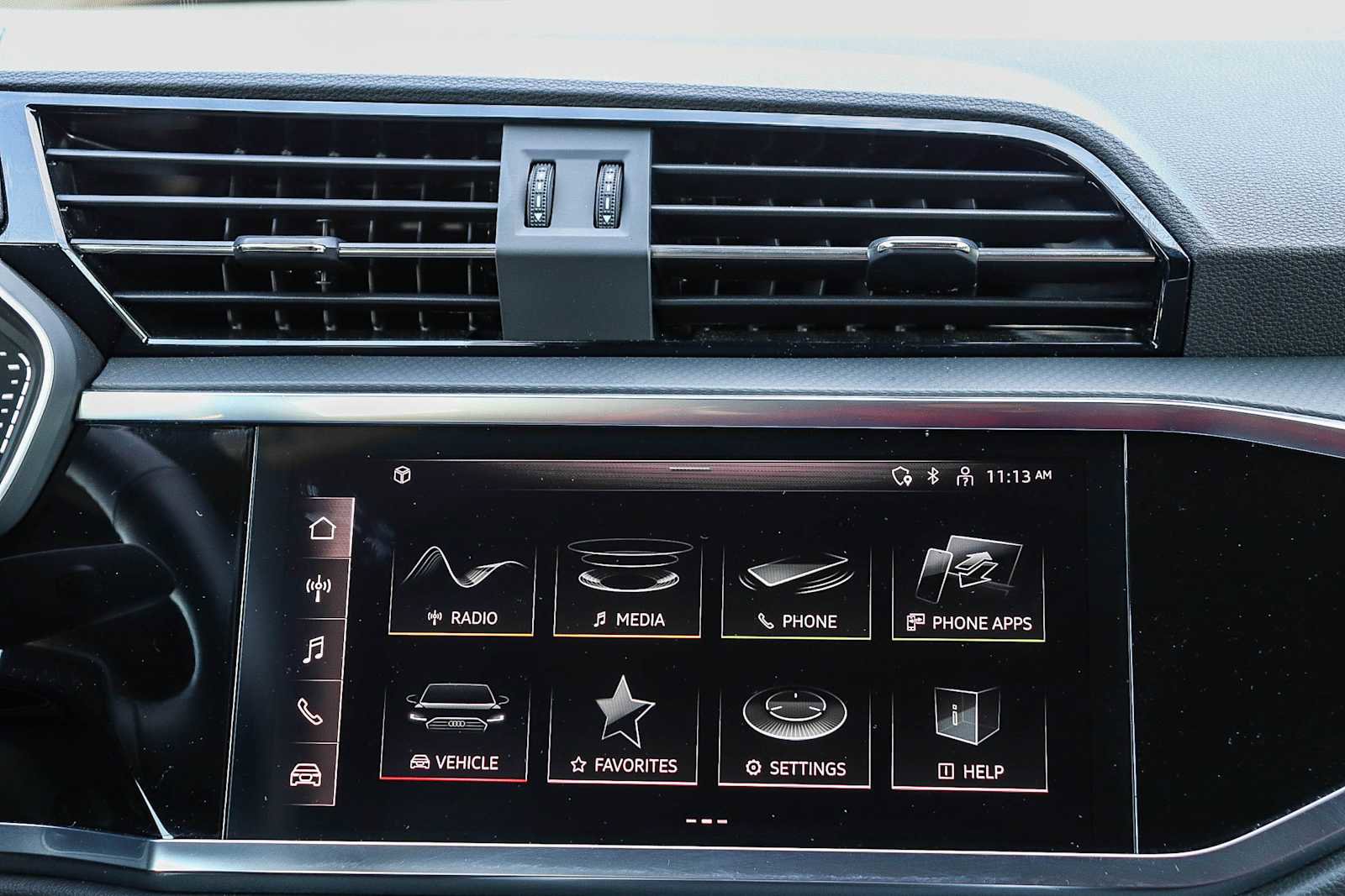 Used 2025 Audi Q3 2.0T Premium Plus w/ Premium Plus Package image 19