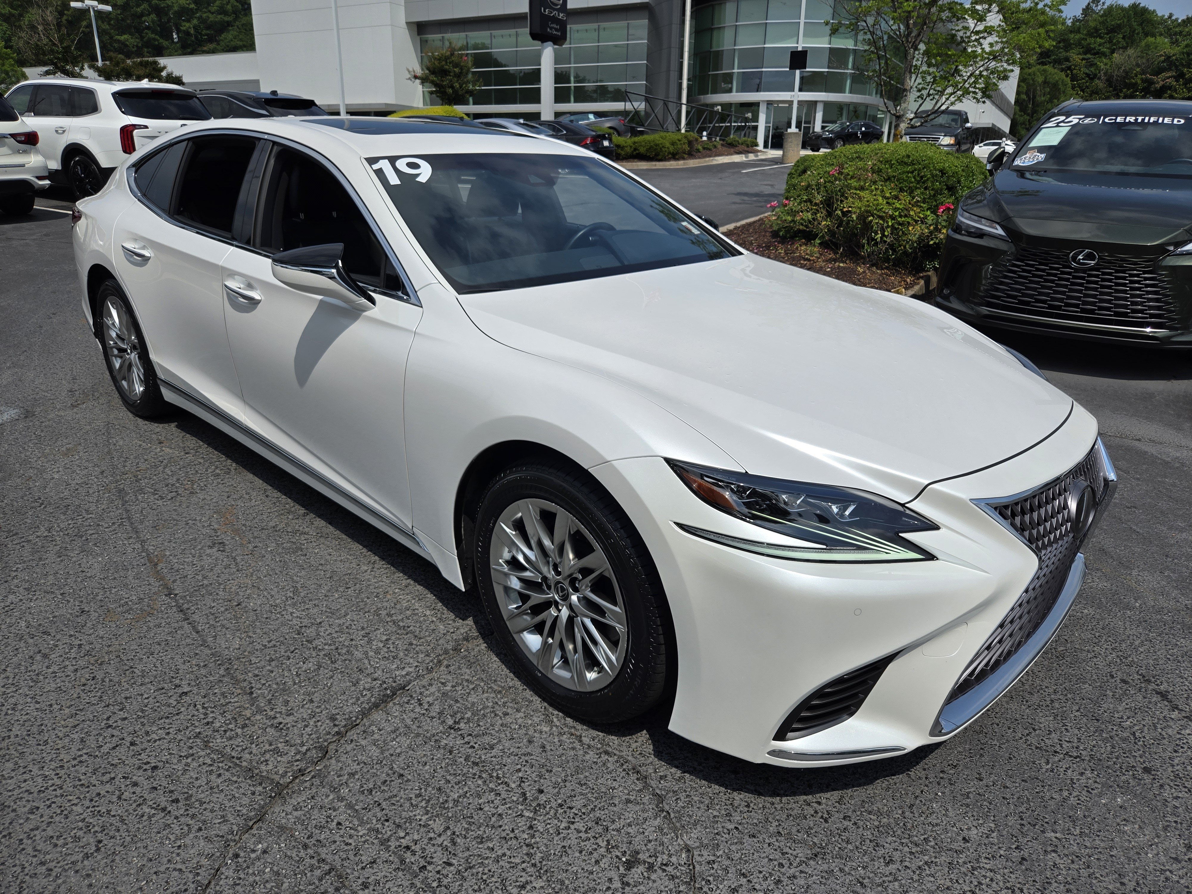 Used 2019 Lexus LS 500 w/ Accessory Package (Z1) RWD image 7