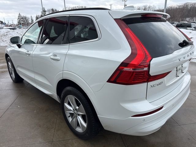 Used 2022 Volvo XC60 B5 Momentum image 5