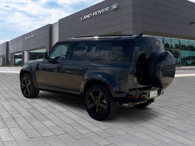 Certified 2026 Land Rover Defender 110 X-Dynamic SE AWD/4WD image 3