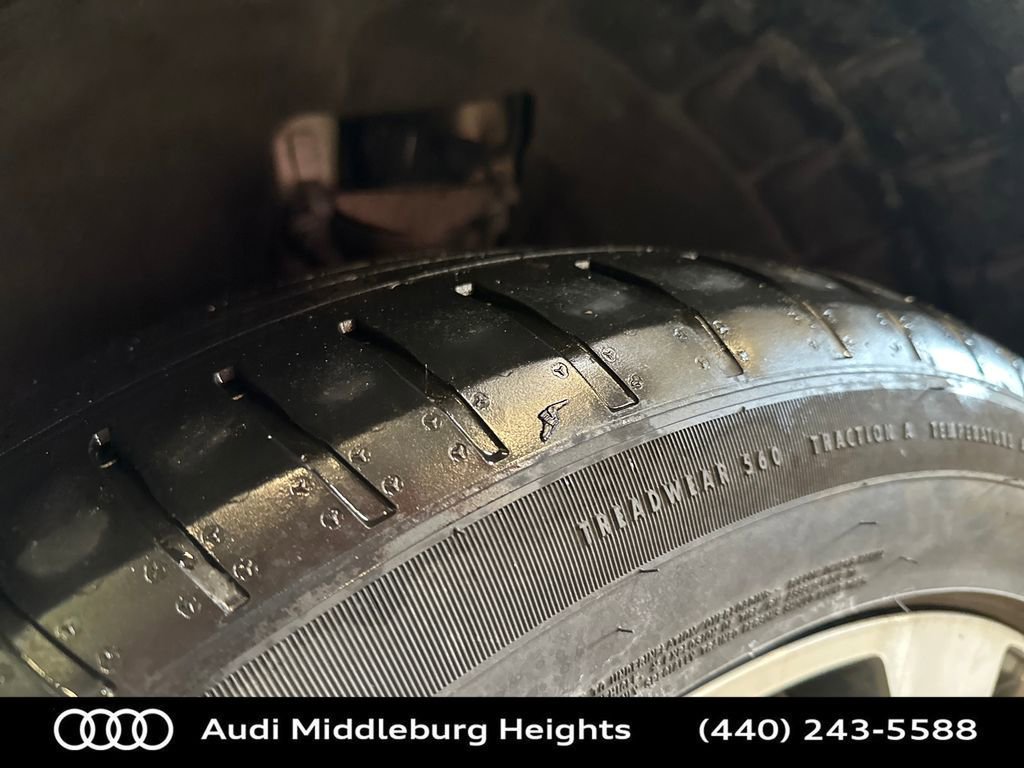 Used 2021 Audi e-tron Premium Plus w/ Premium Plus Package image 33