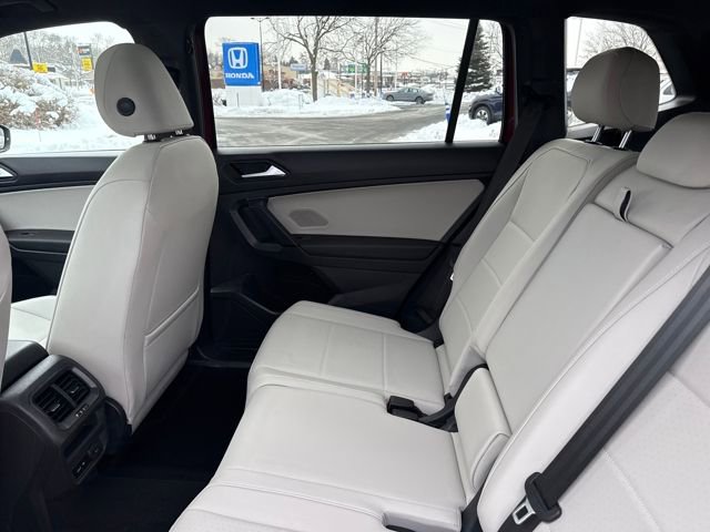 Used 2019 Volkswagen Tiguan SE image 33
